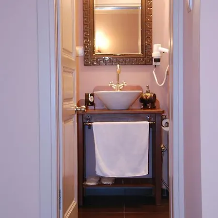 Bozcaada Biz Hotel 2*